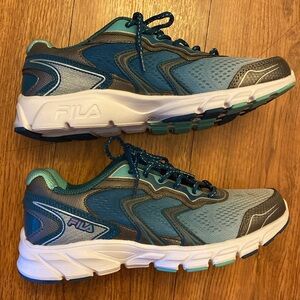 BRAND NEW WOMENS FILA COOL MAX SNEAKERS